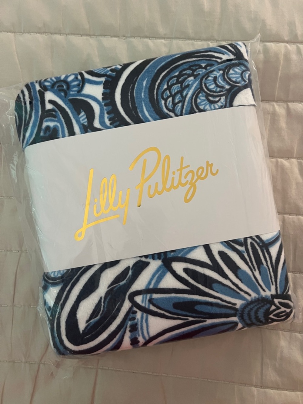 Fleece Blanket - Resort White Give It A Whirl